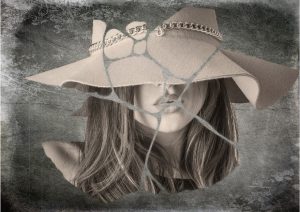 montage-photo-le-la-femme-au-chapeaux