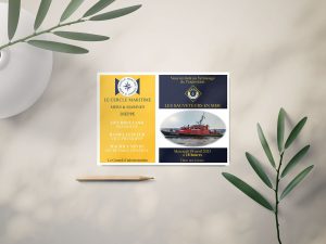 mockup-avec-carton-invitation-bleu-et-jaune