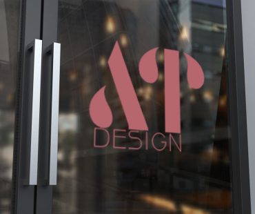 Logo_mockup_on_the_glass_door-en-hérité
